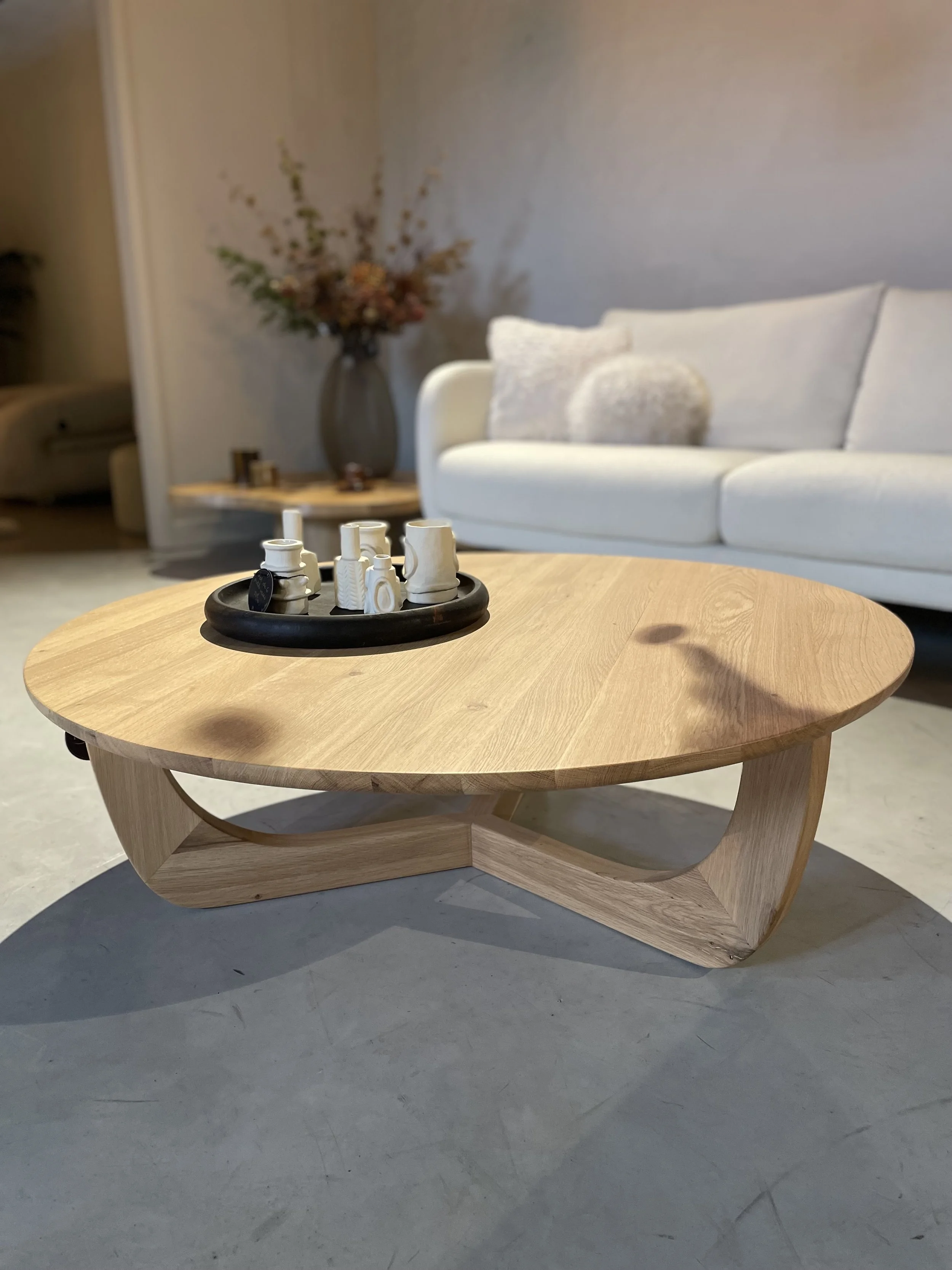 Table basse en chêne diamètre 1m.  