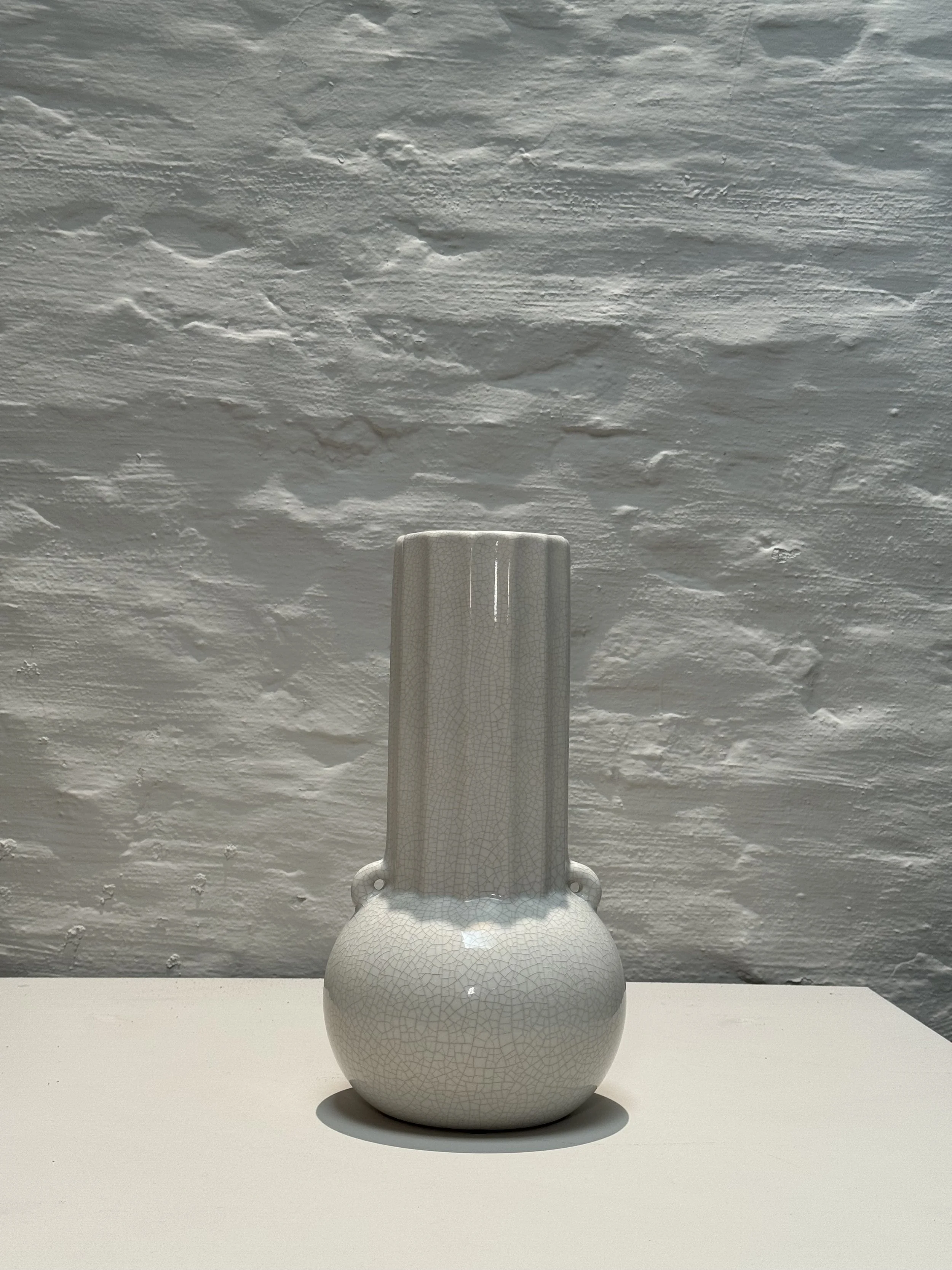 Vase émaillé finition craquelée.