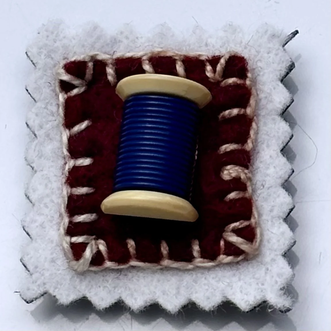 Vintage Spool Button Felt Magnet