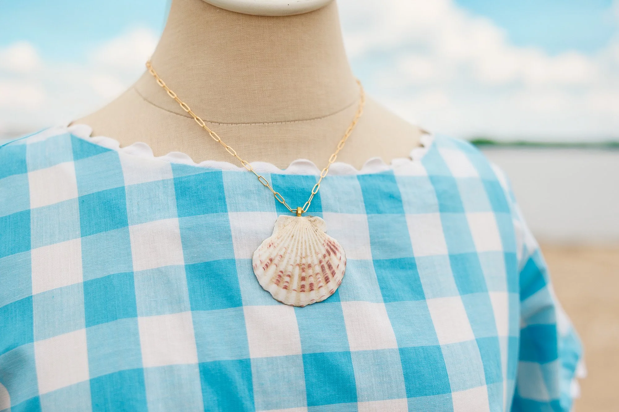 shell necklace--2.jpg