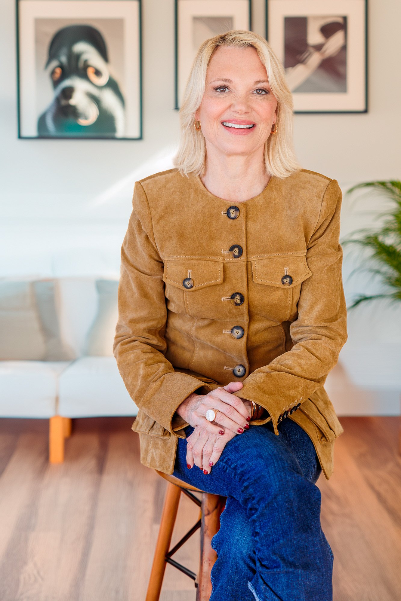 Alison living room-.jpg