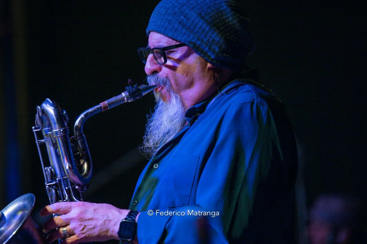 Black Tails - Los Lobos Chiari Electric-17.jpg