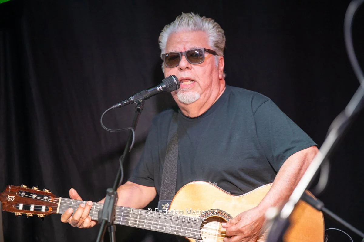 Andrew Van Cleef - Los Lobos - Chiari Acoustic-16.jpg