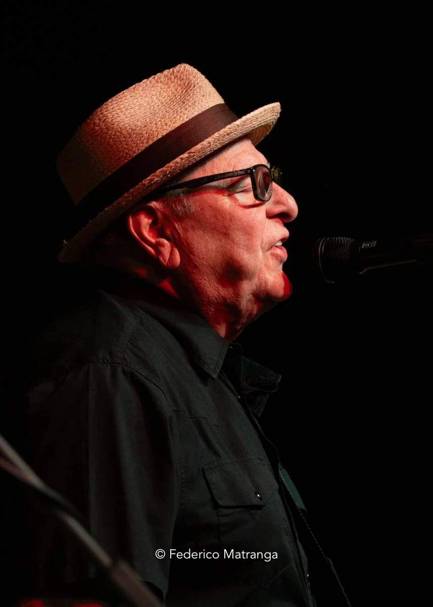 Black Tails - Los Lobos Chiari Electric-20.jpg