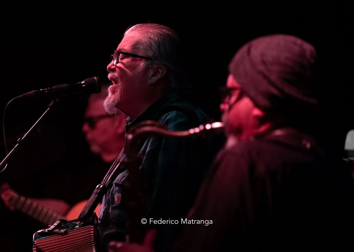 Andrew Van Cleef - Los Lobos - Chiari Acoustic-17.jpg