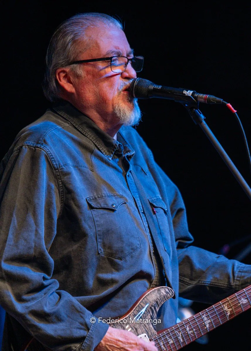 Black Tails - Los Lobos Chiari Electric-13.jpg