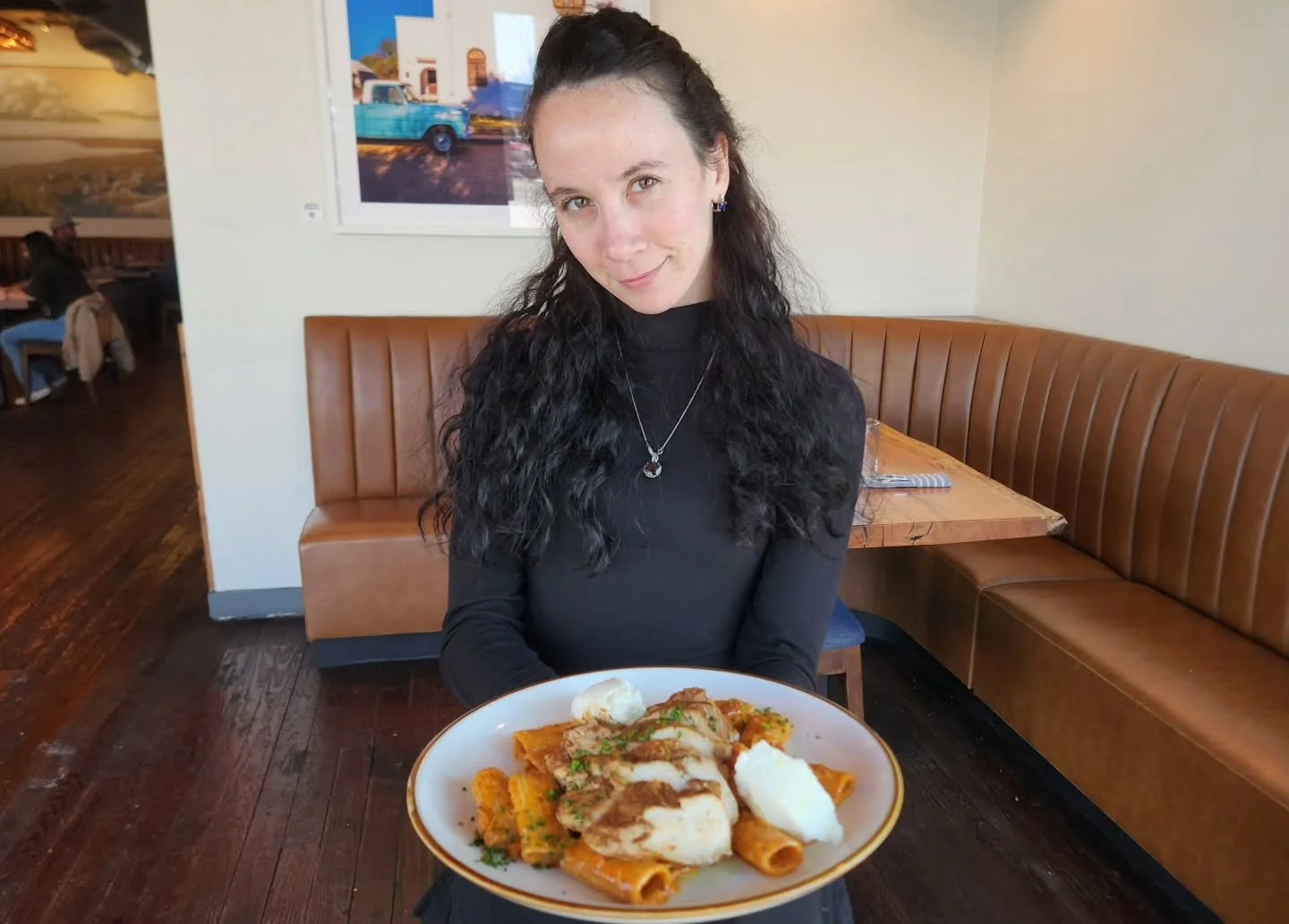 Warm up with us this weekend with our newest special; Chipotle Cream Rigatoni!

Smoky chipotle cream sauce, grilled chicken, whipped mascarpone 

Available for dinner all weekend long!