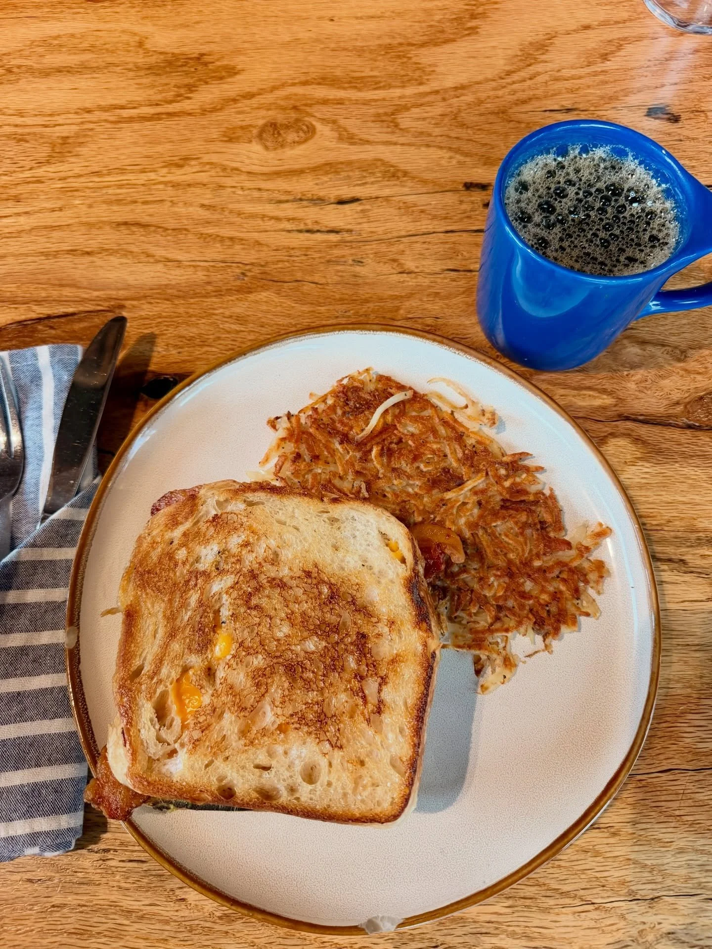 Have y&rsquo;all tried Maribel&rsquo;s Mornin&rsquo; Melt for breakfast yet?? 

It&rsquo;s not ordinary breakfast sandwich. This is made with artisan cracked pepper &amp; garlic sourdough bread baked by local baker @maribels_county_road_bakery filled