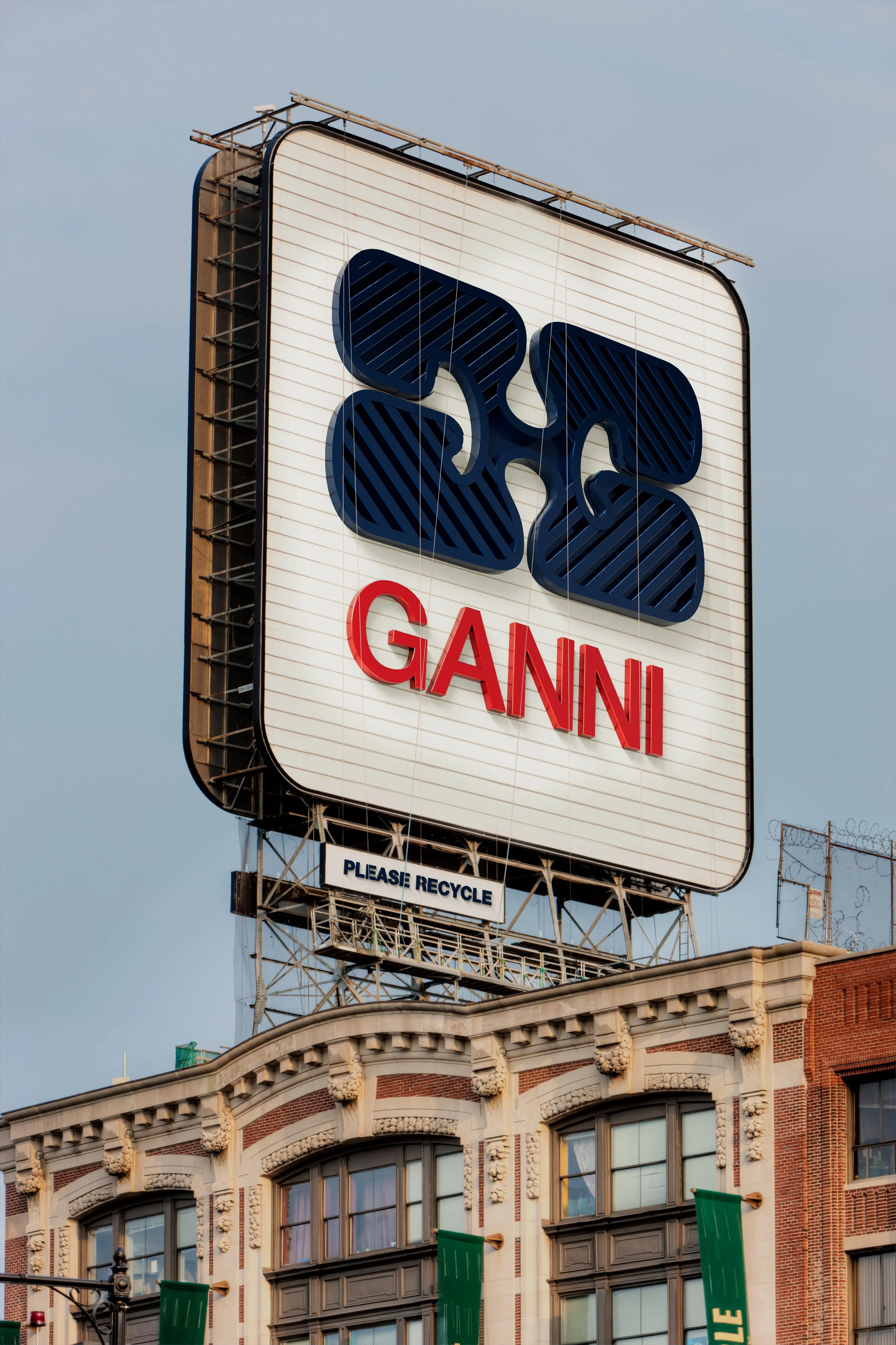 Ganni_Azul.jpg