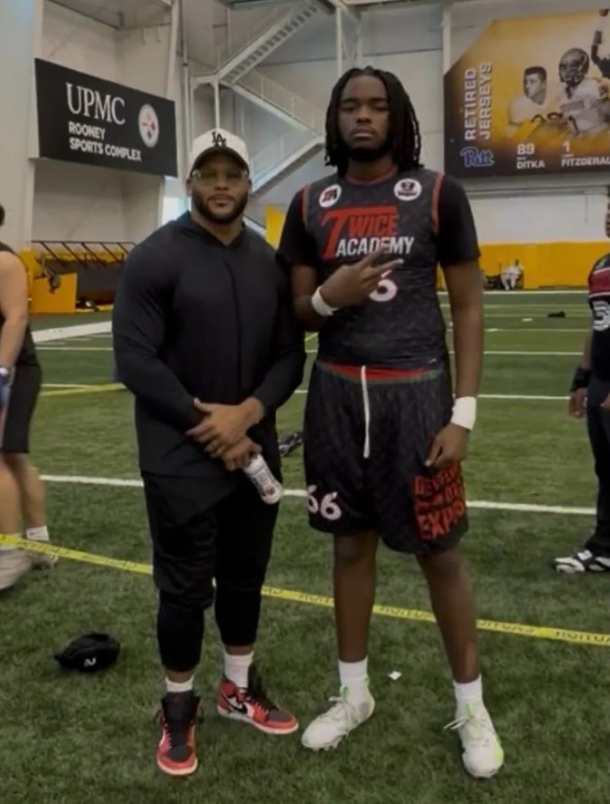 Congratulations to @tyy.winn28 for wrapping up his first ever 5v5 competition out Pittsburgh w/ @ad210ths @7twice @aarondonald99 🏁🔥‼️

@aumaitre.athletics @prettyface_fee @richjonesforever