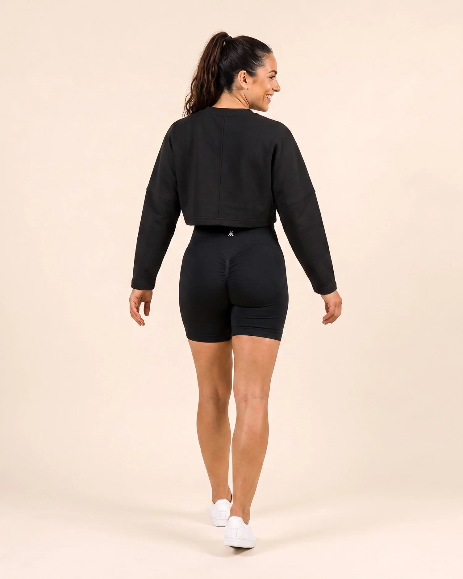 aestheticfit-halo-skyline-shorts-black-03.jpg