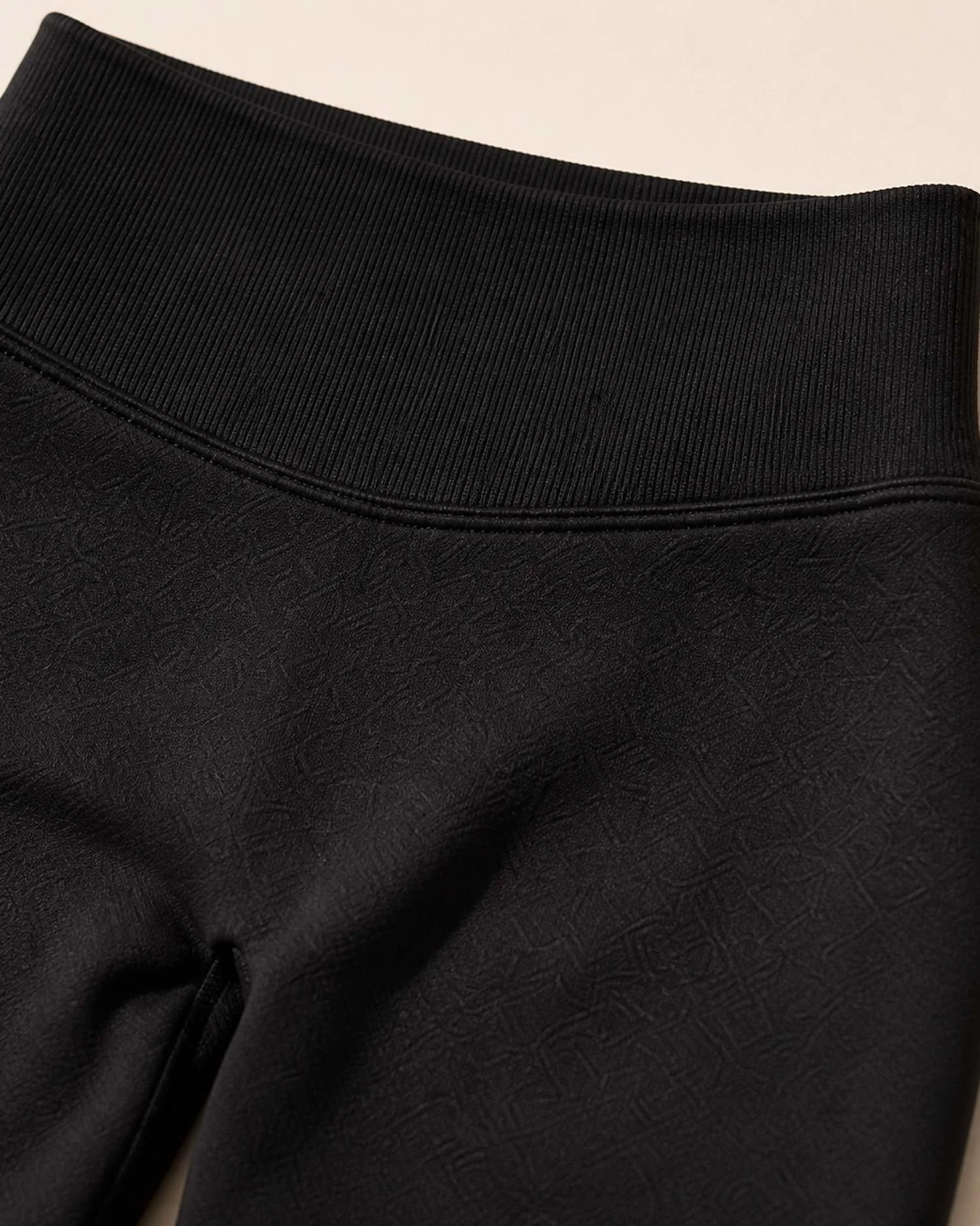 aestheticfit-form-legging-black-08.jpg