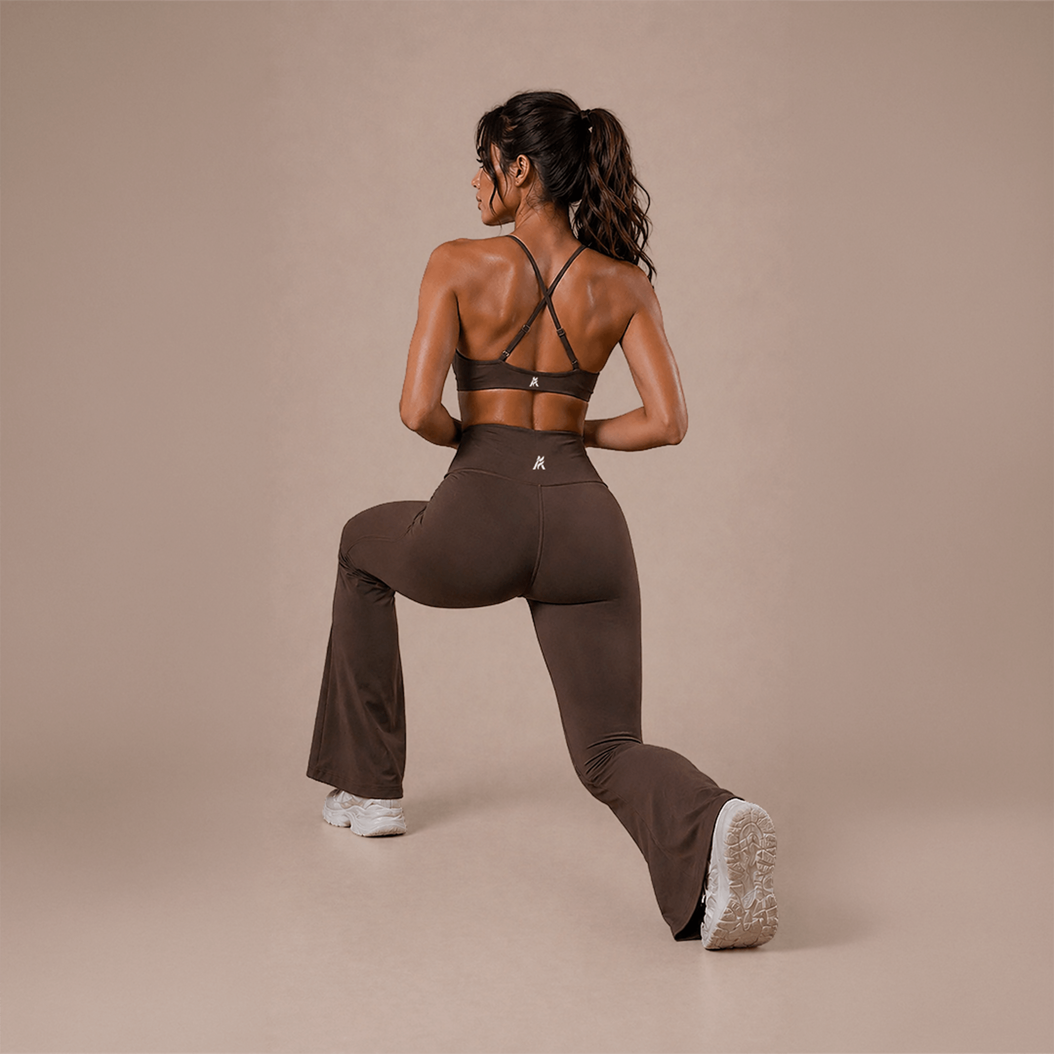 flare-sculpt-set-brown-exercise-4-view-aestheticfit@2x.png (Copy)