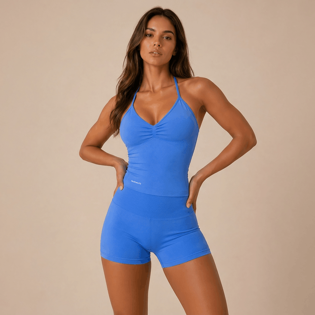 Woman-in-gym-workout-clothes.png (Copy)