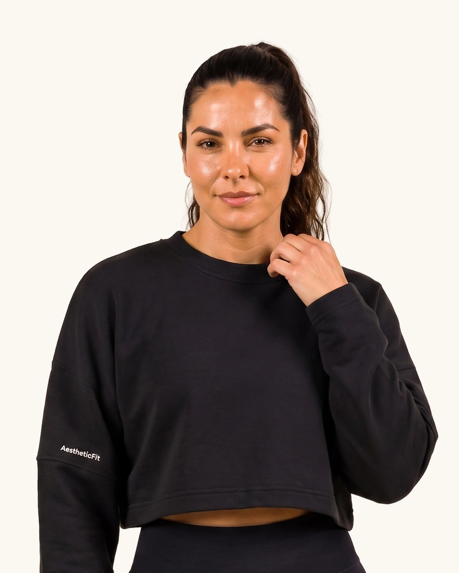aestheticfit-clubhouse-cropped-pullover-black-01.jpg