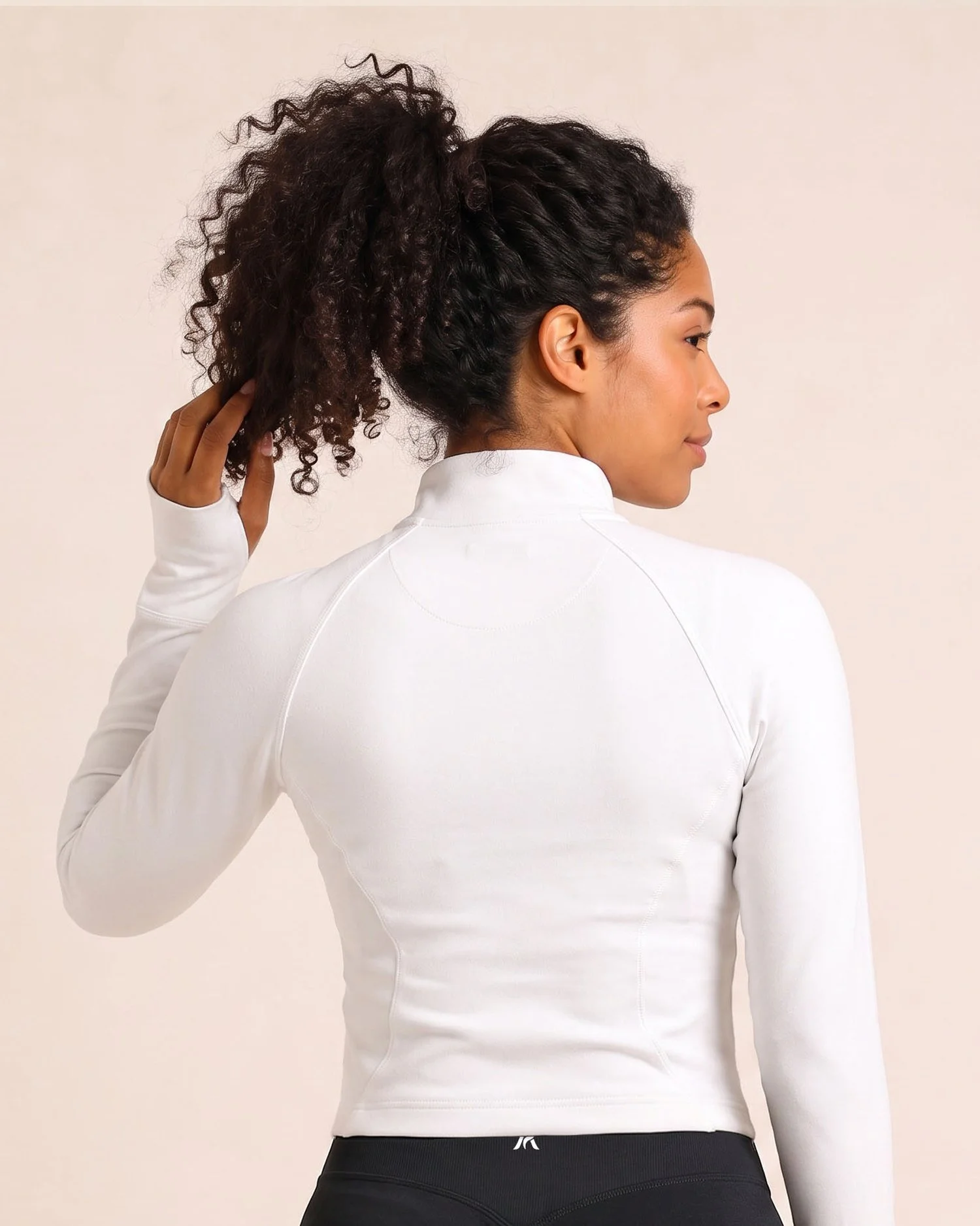 aestheticfit-pulse-half-zip-white-04.jpg