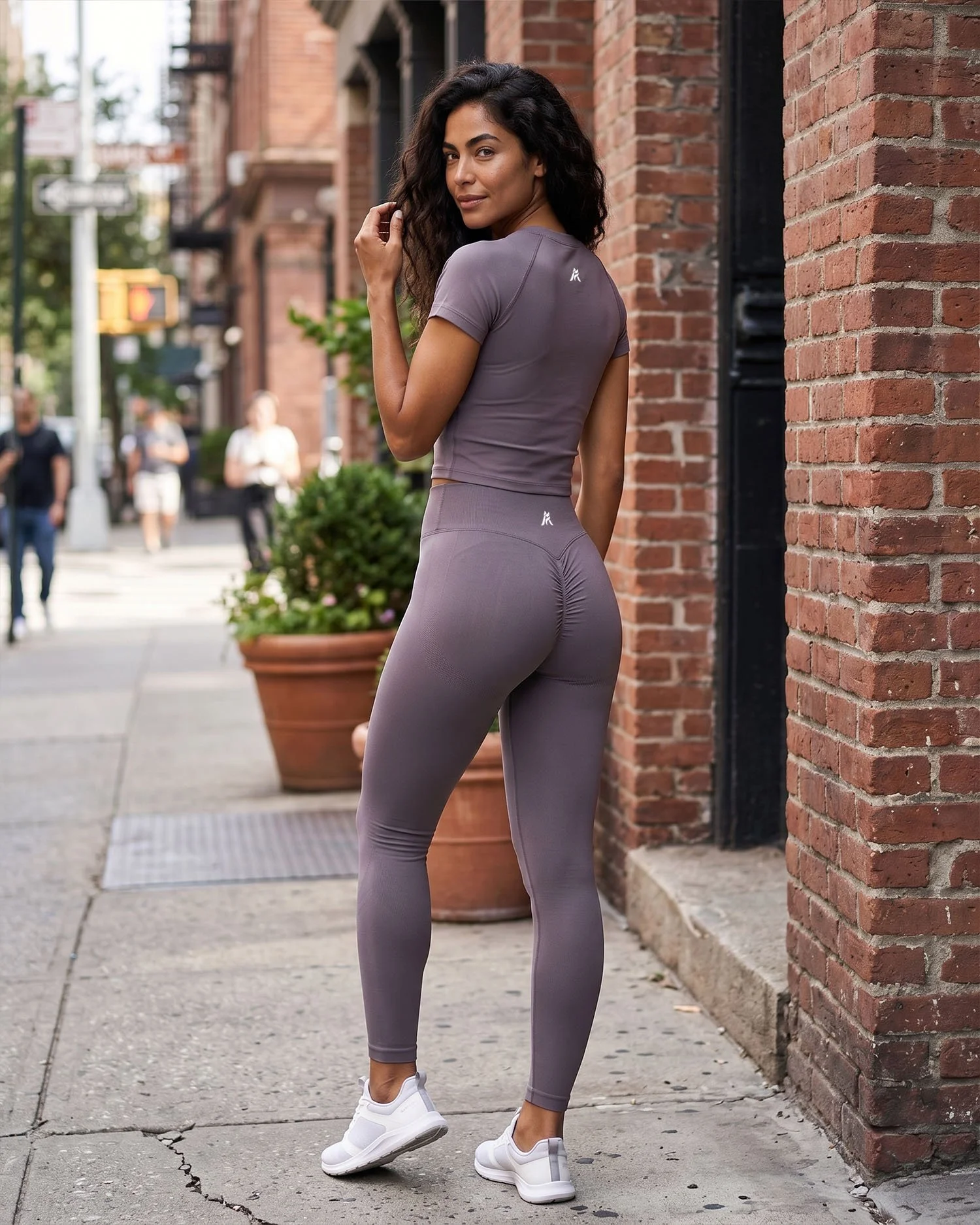 aestheticfit-form-sculpt-tee-mauve-05.jpg