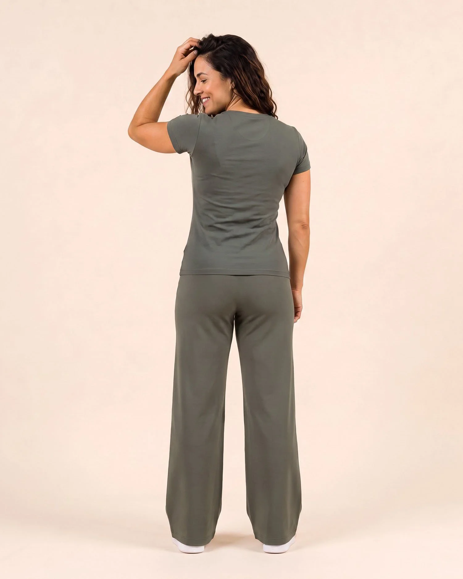 aestheticfit-muse-tee-olive-02.jpg