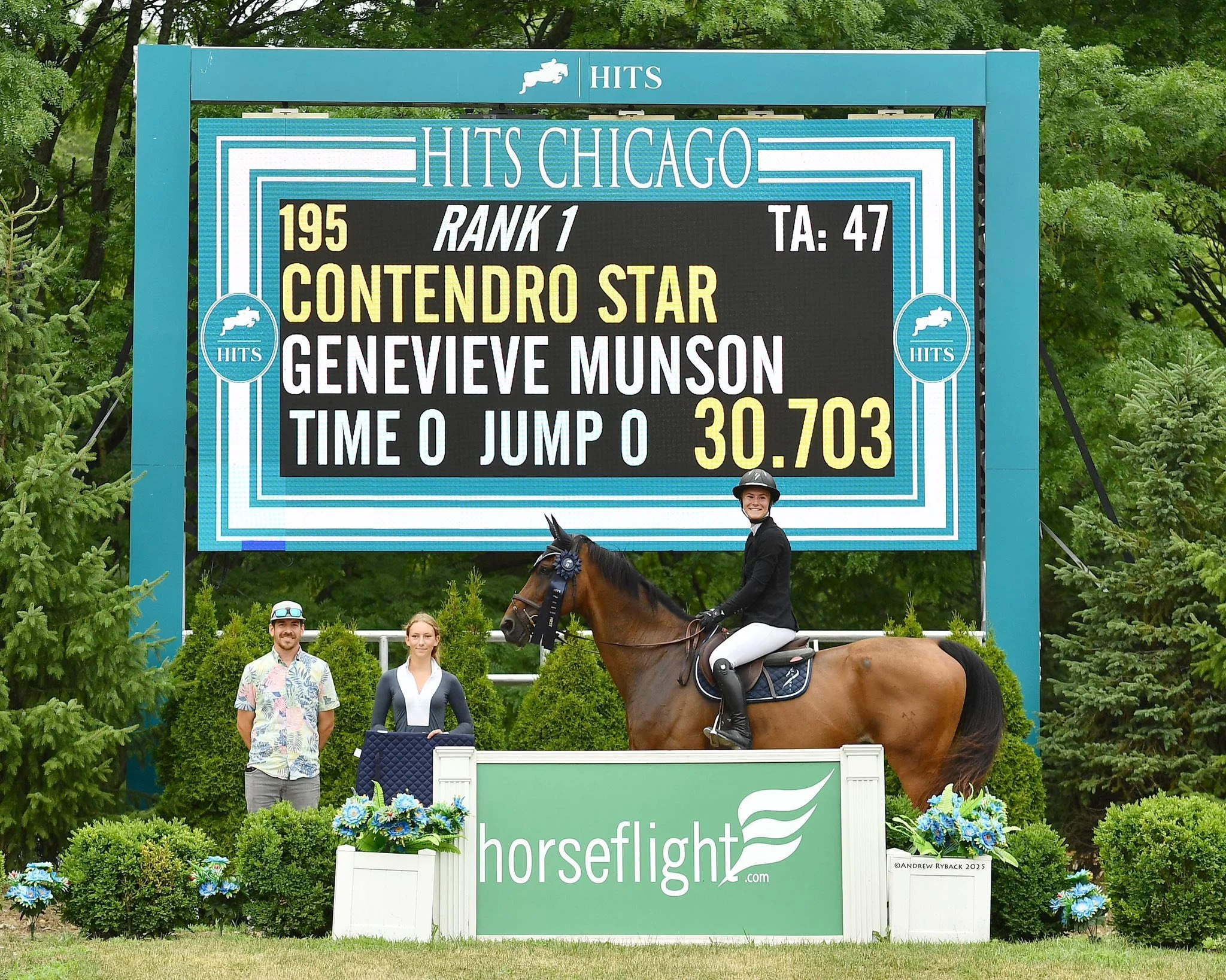 Genevieve Munson &amp; Contendro Star soared to victory in the $15,000 Horseflight Jumper Classic!

📸: HITS Chicago

Antar&egrave;s Sellier 

 #RogersEquestrianCenter #showjumping #rogersequestriancenter