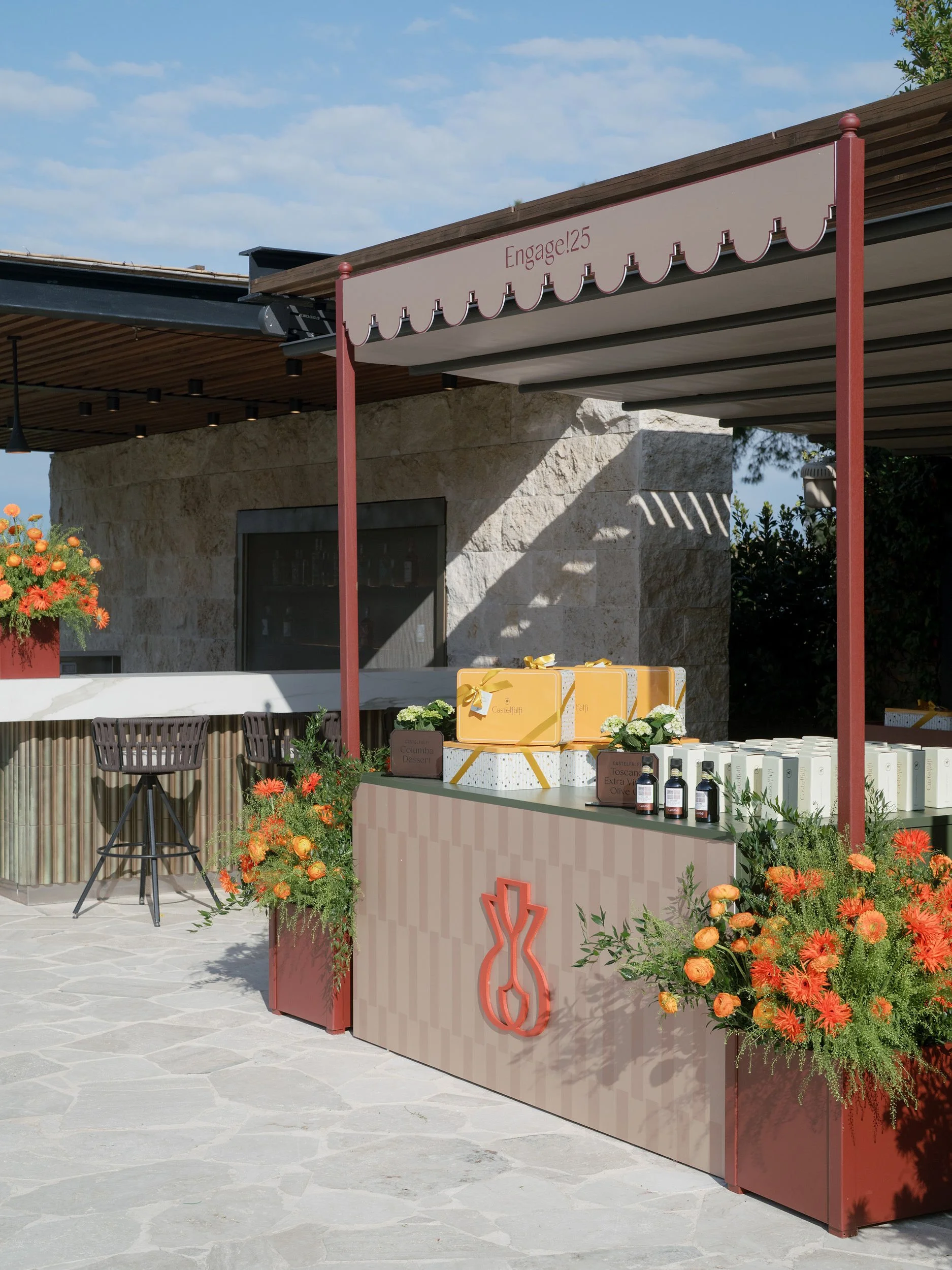 CorbinGurkin_Engage25Tuscany_RegistrationDecor_0030.jpg