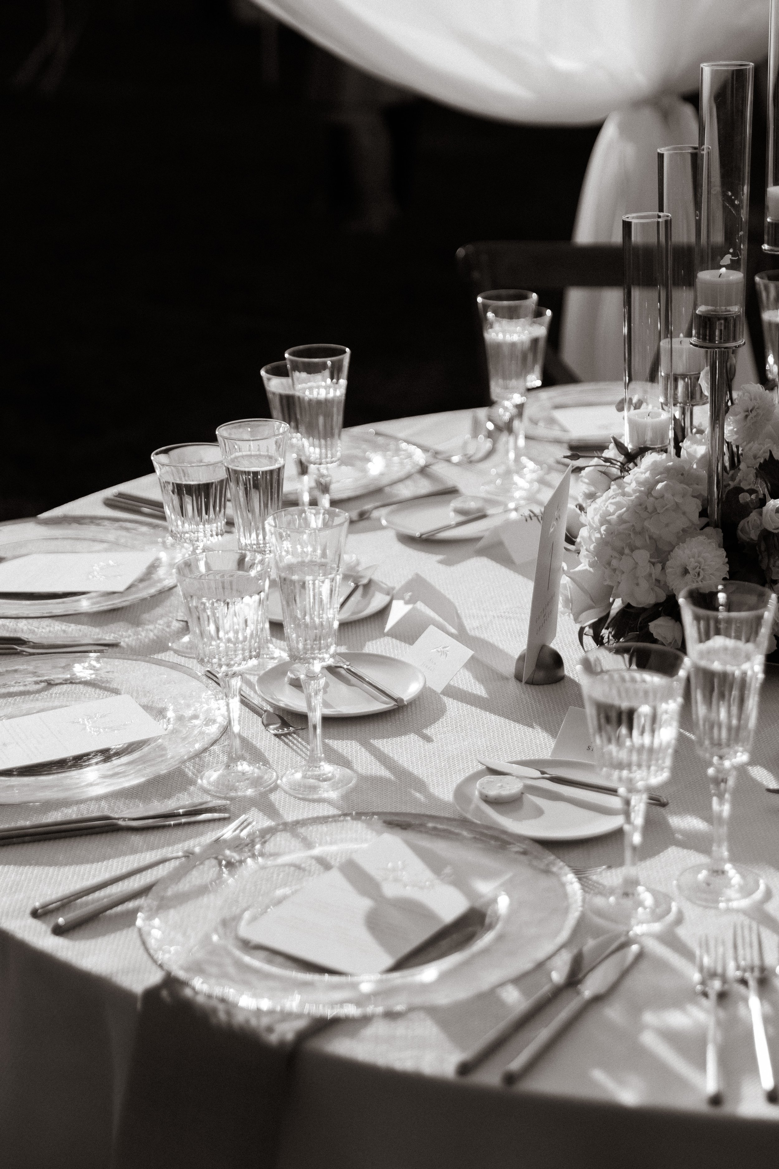 Blacka nd White Tablescape for Wedding Philly.jpg