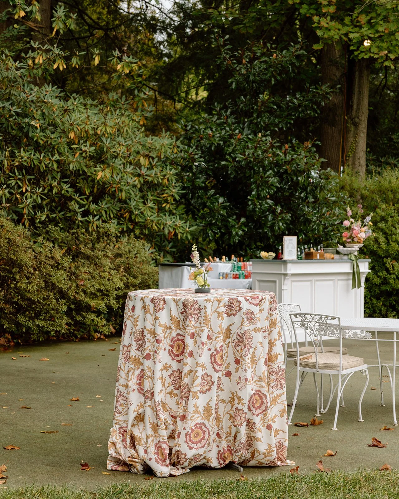 Cocktail Hour with Nuage Linens.jpg