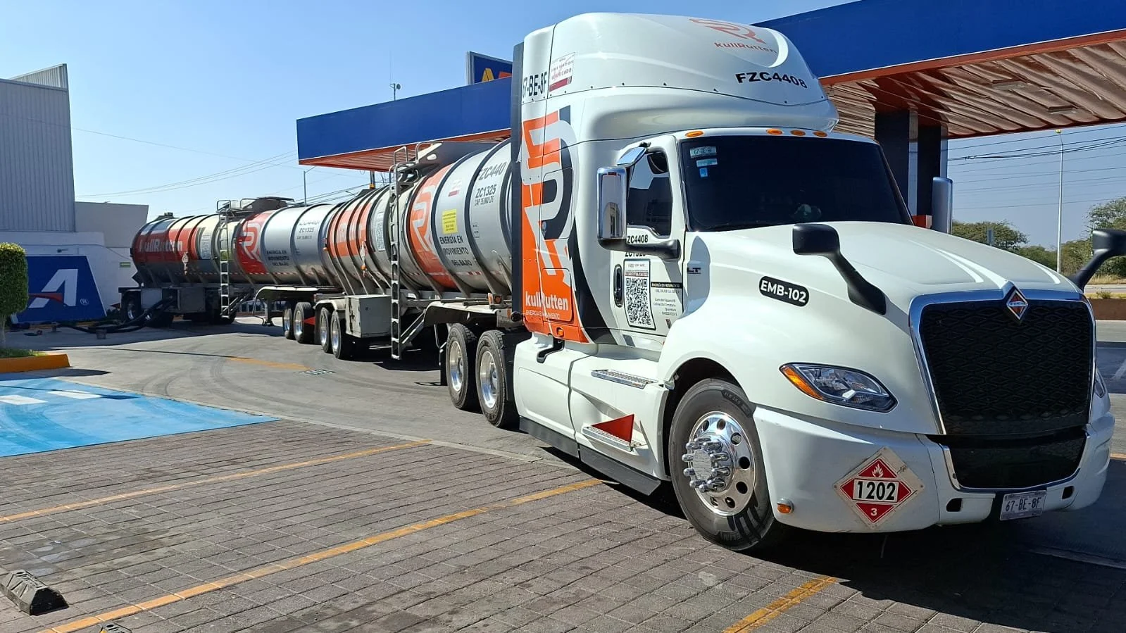 WhatsApp Image 2025-12-15 at 11.36.16 AM.jpeg