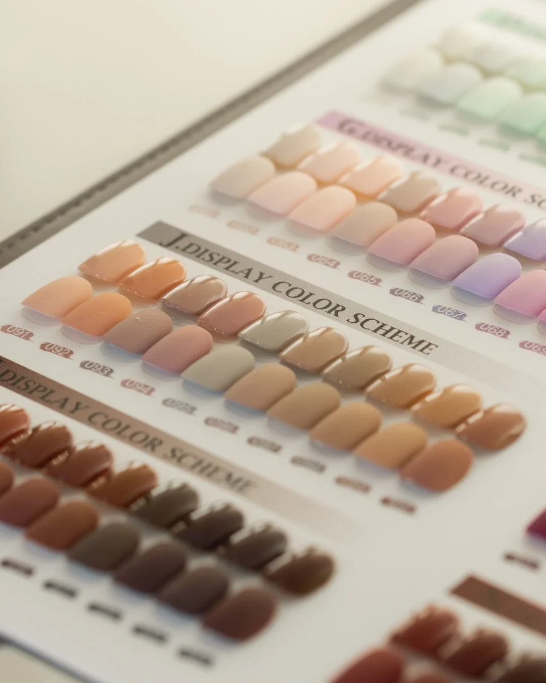 A manicure, made for the details.

At Aura, our manicure series is designed for clean detail, polished finishes, and intentional care from start to finish.

With a wide variety of colors and styles to choose from, plus HEMA-free brands across our pol