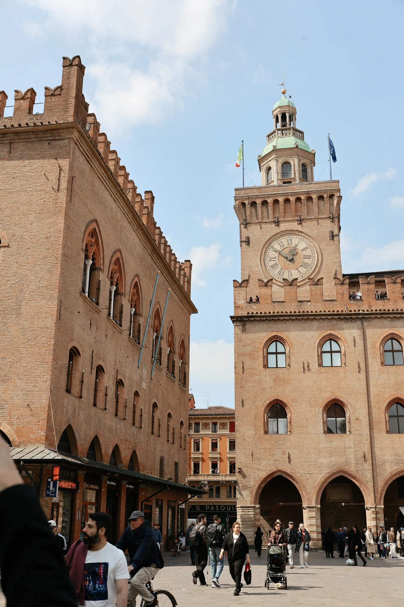 The Ultimate Travel Guide to Bologna, Italy