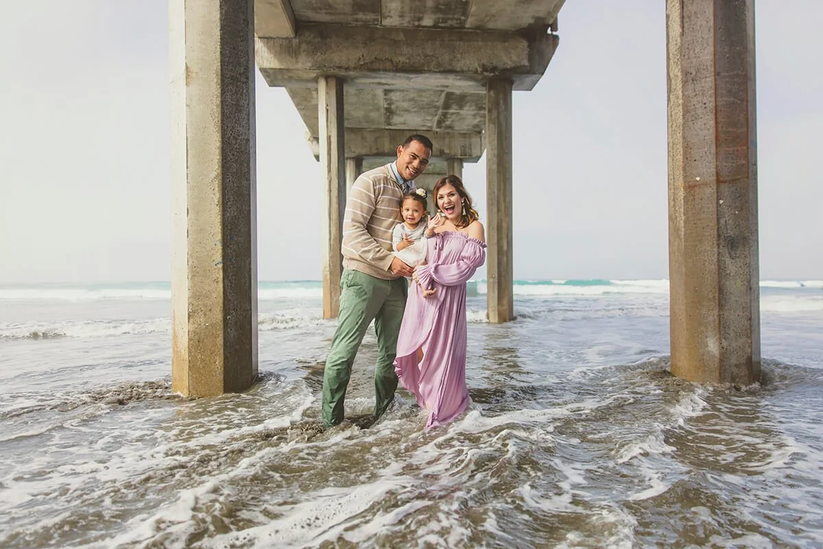 What to Wear for Maternity Photos