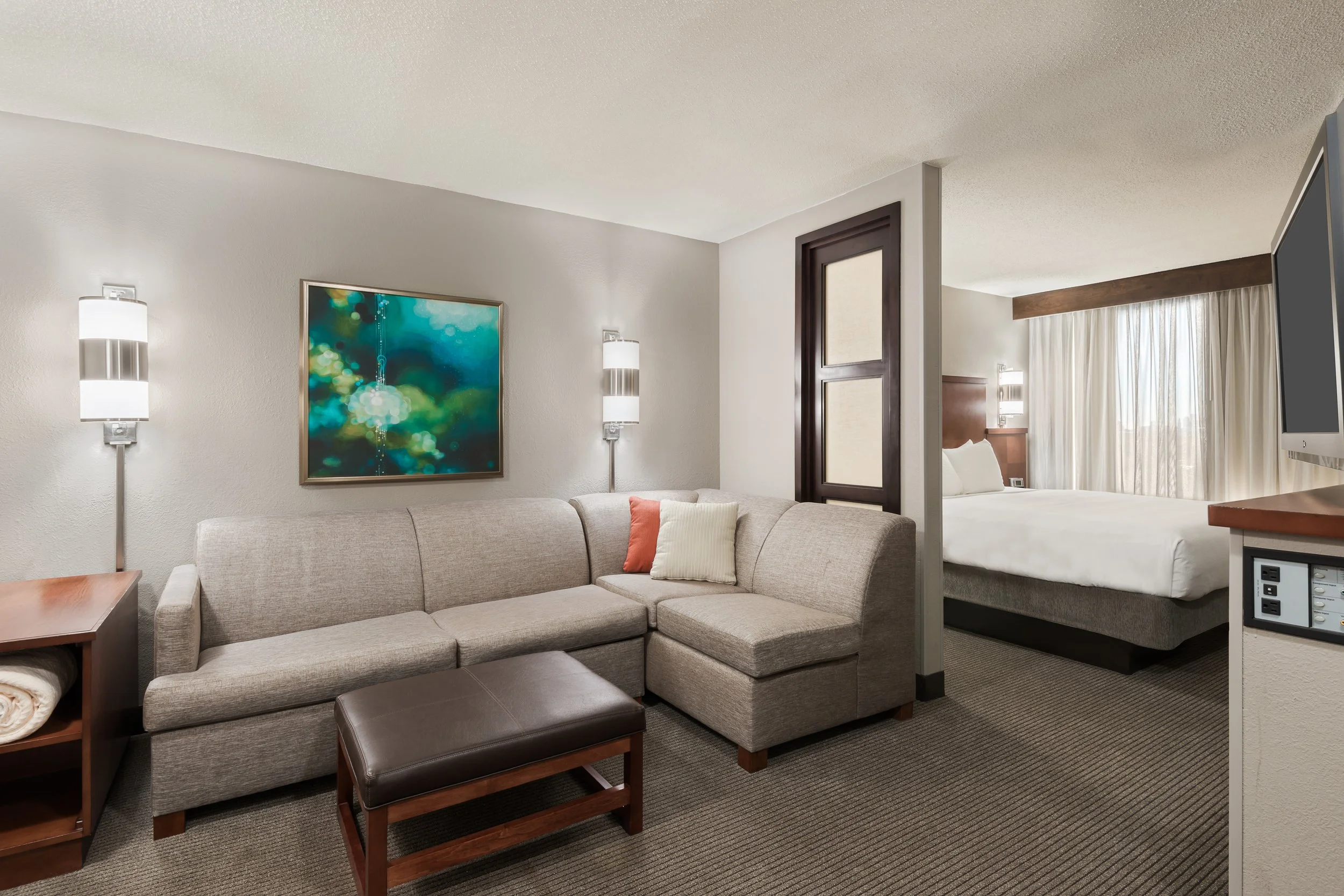 Hyatt-Place-Boston-Medford-P017-King-Living-Room.jpg