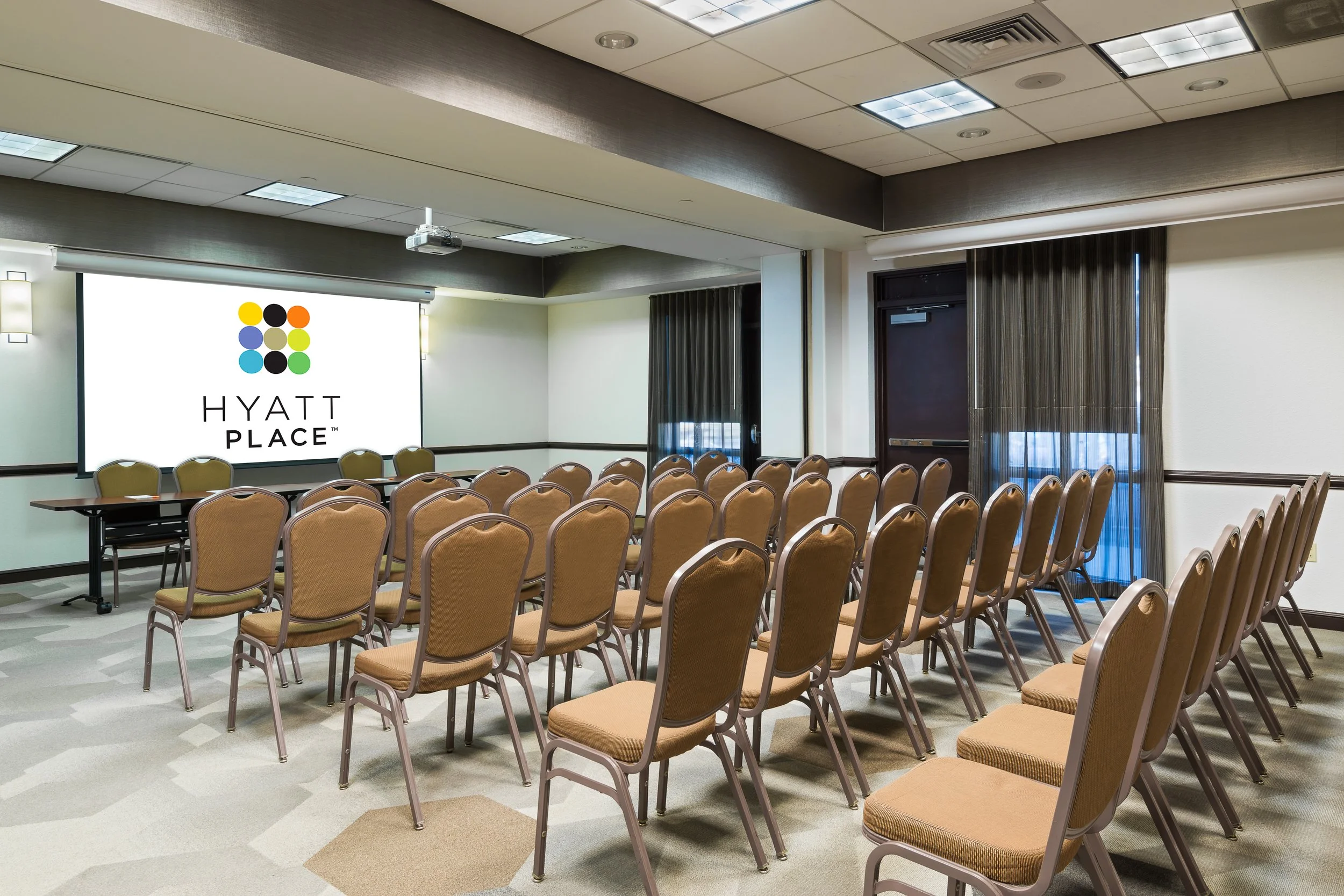 Hyatt-Place-Boston-Medford-P010-Meeting-Place.jpg
