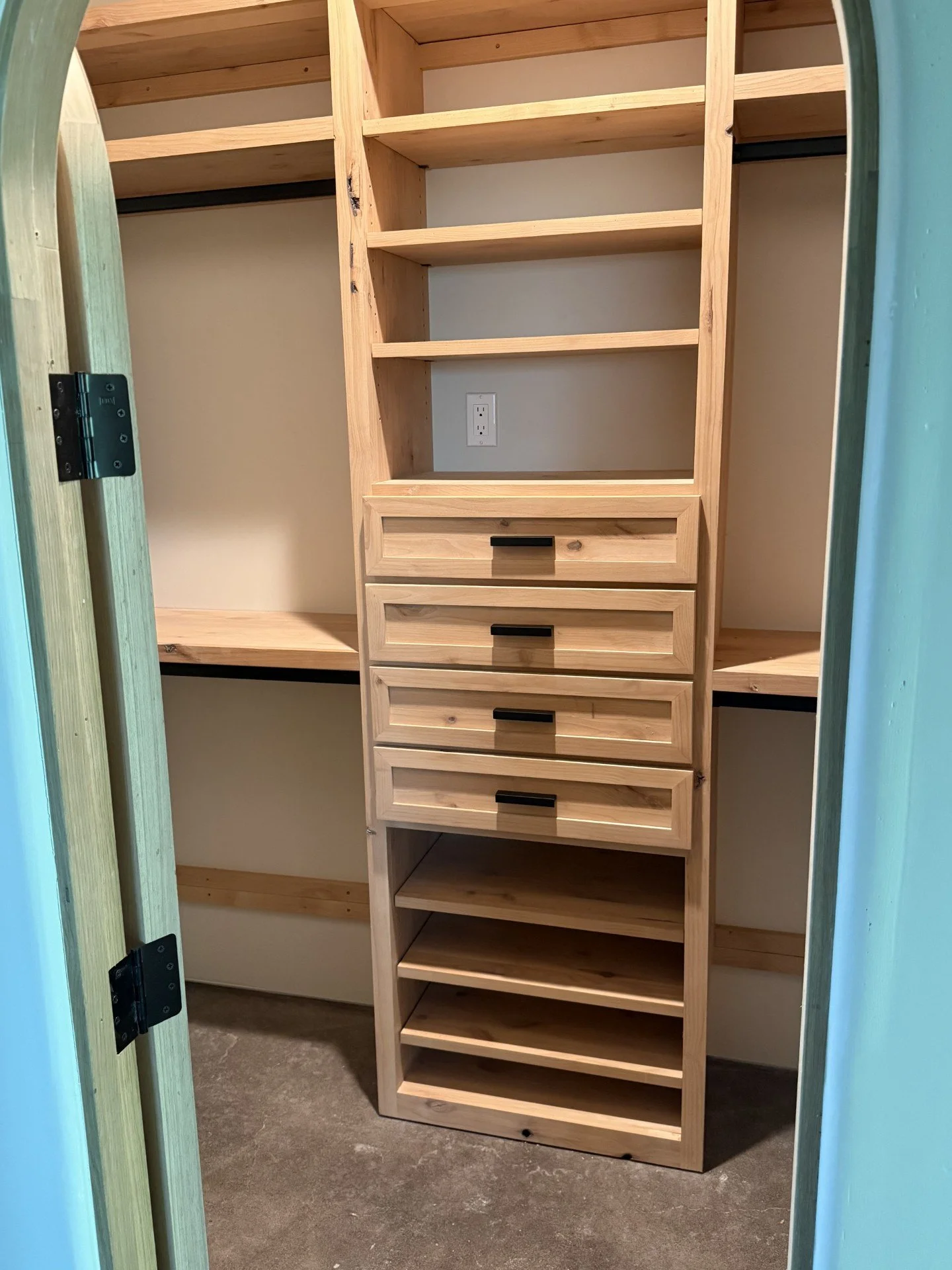 Taylor Shelves 4.jpg