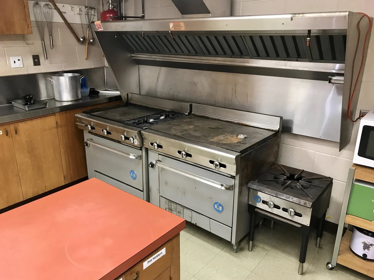 Rental Kitchen 2.jpeg