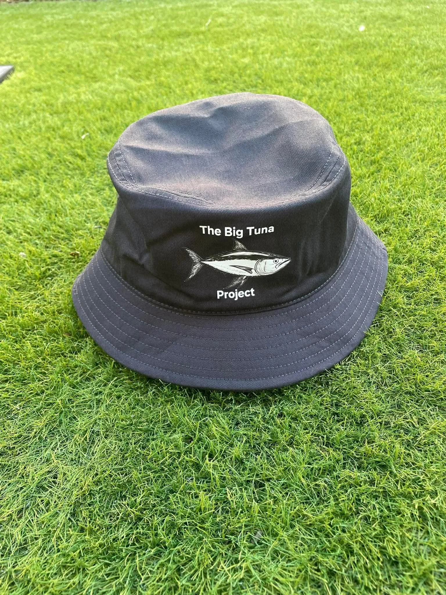 Bucket navy front.jpg