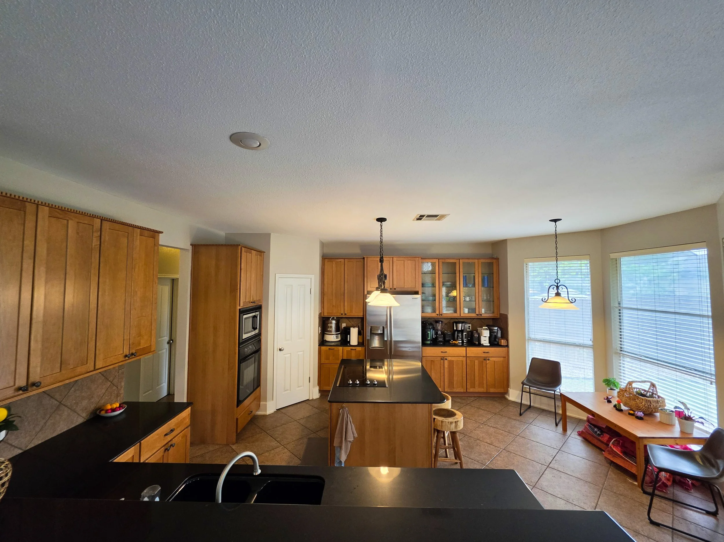 Another view of our large kitchen at Fireside. Fireside Sober Living offers alternative, non-AA, non-traditional, AA, and traditional program modalities.