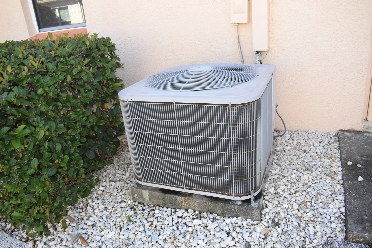 Pad mounted condenser for the AC.JPG