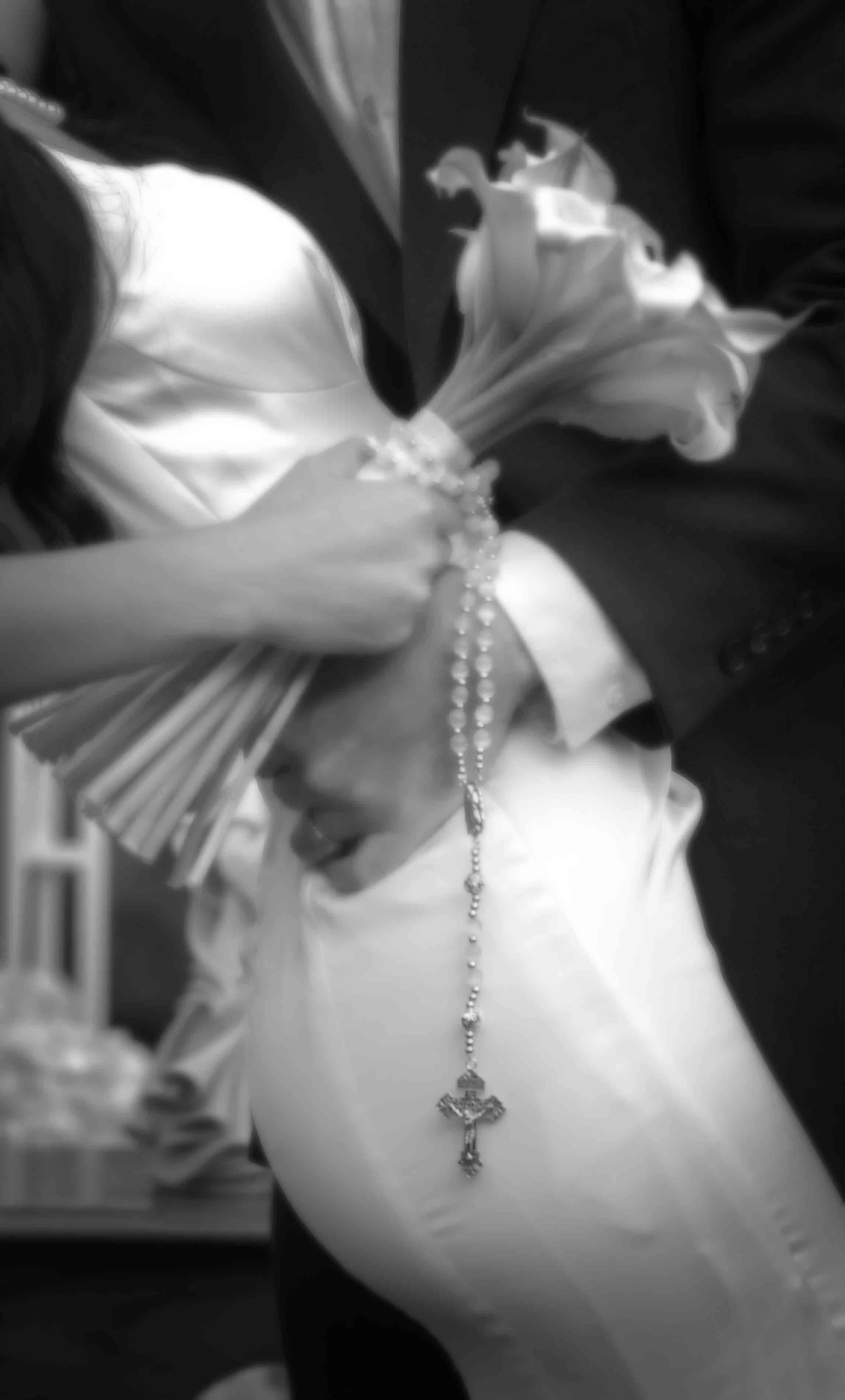 test bw cross blur copy.jpeg