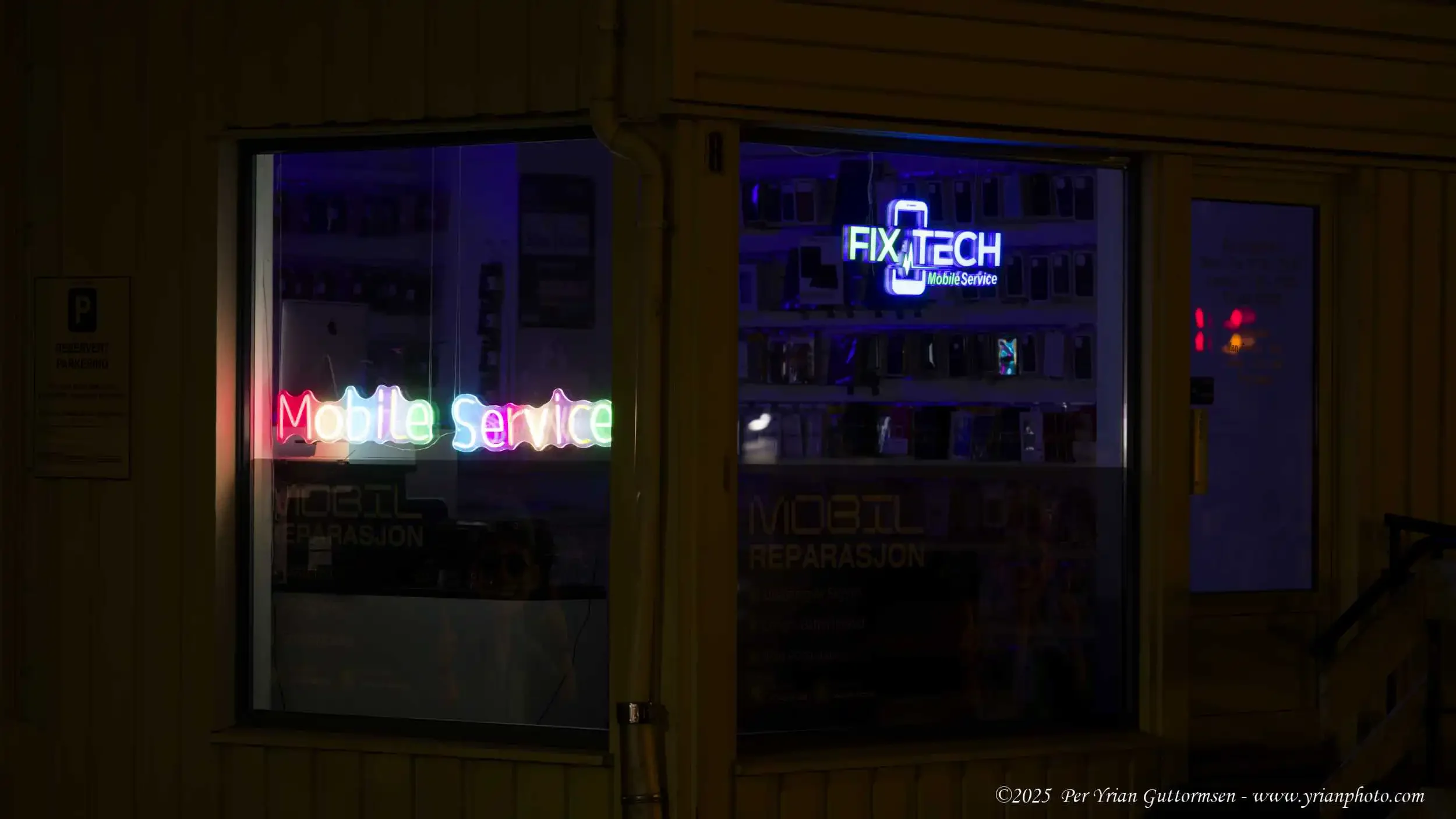 Lights_and_Signs 9_Q3A1176.webp