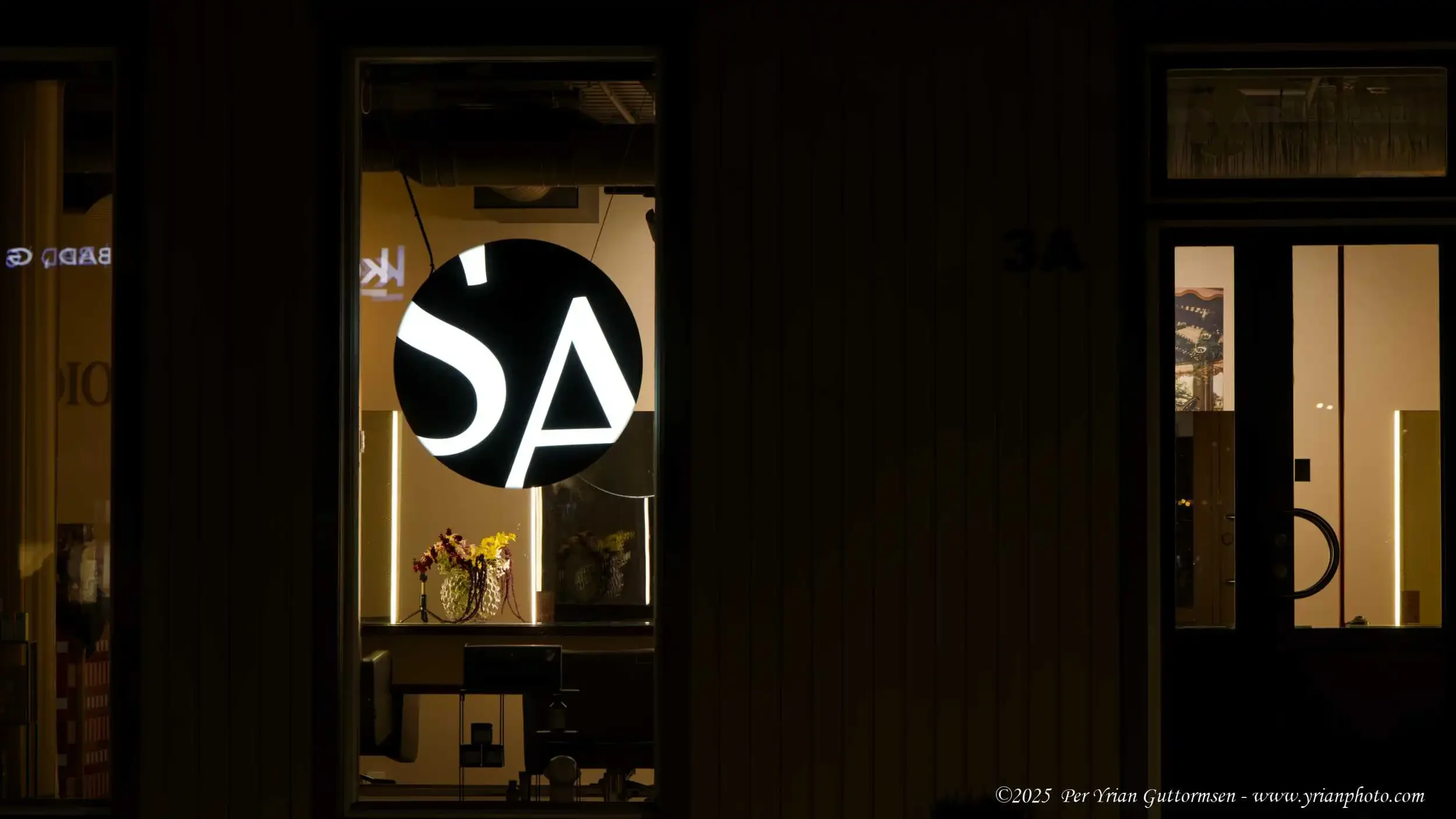 Lights_and_Signs 6_Q3A1169.webp