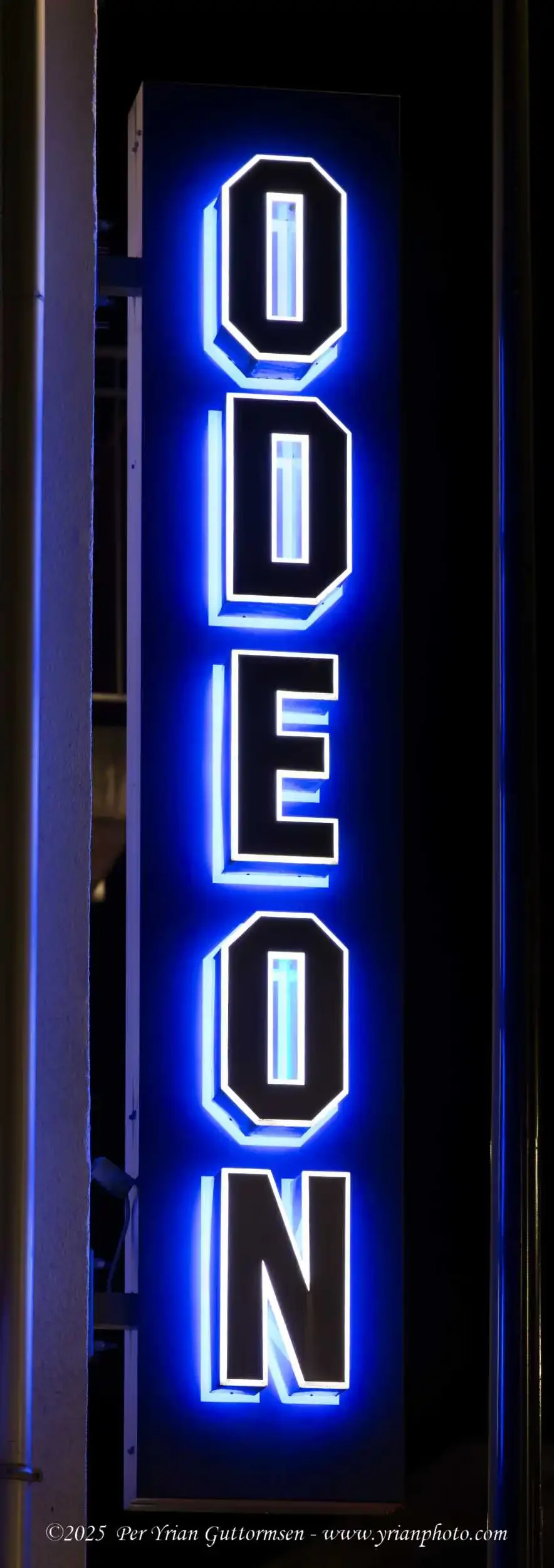 Lights_and_Signs 10_Q3A1193.webp