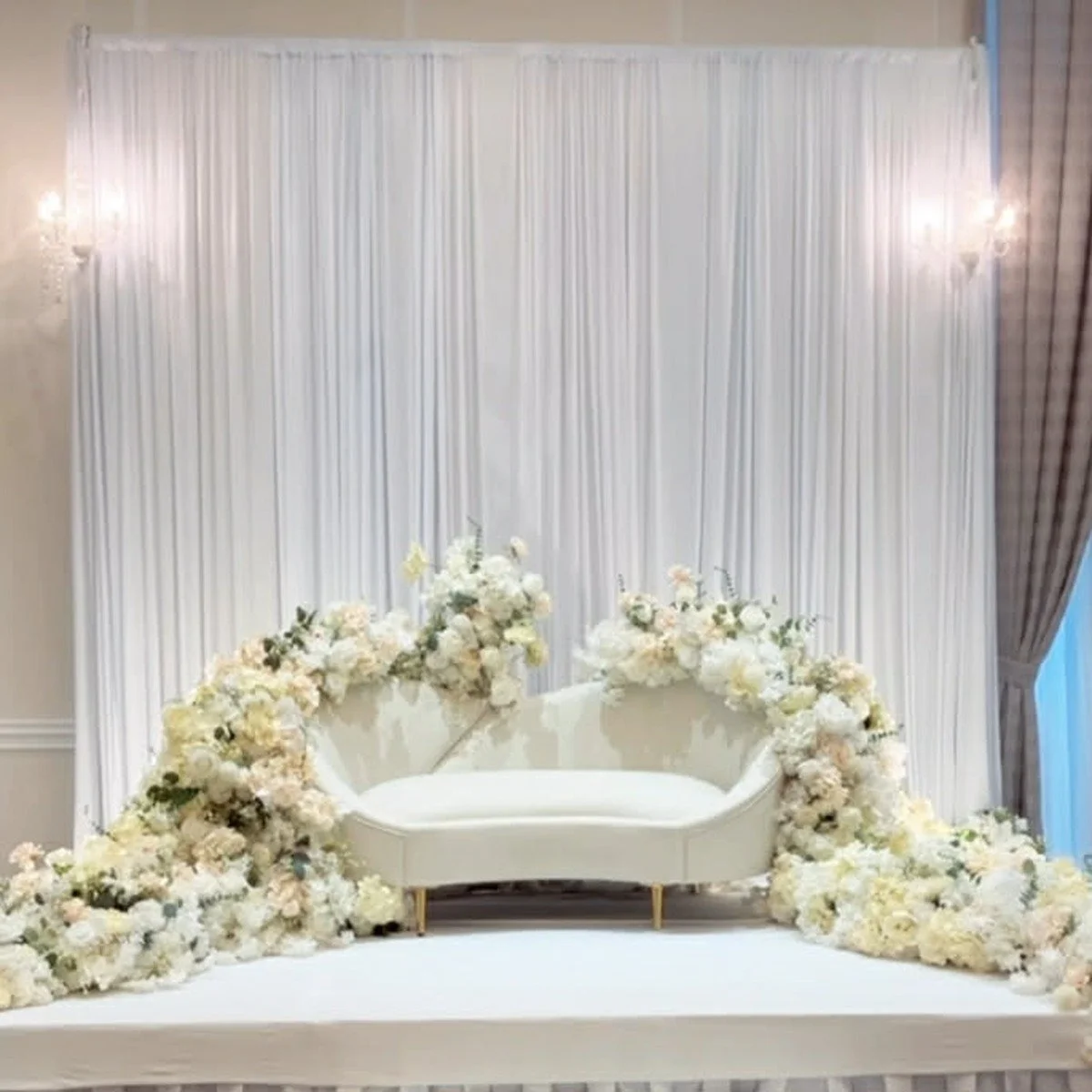 Cascade florale & sofa