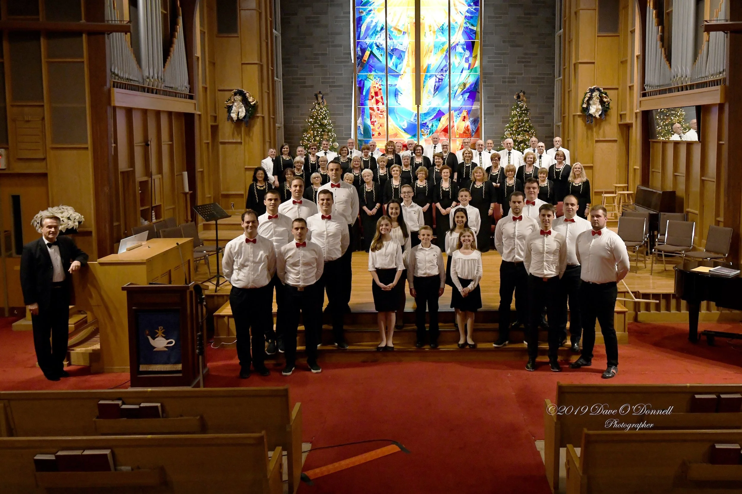 CCCS Entire Choir D85_9145 113019.jpg