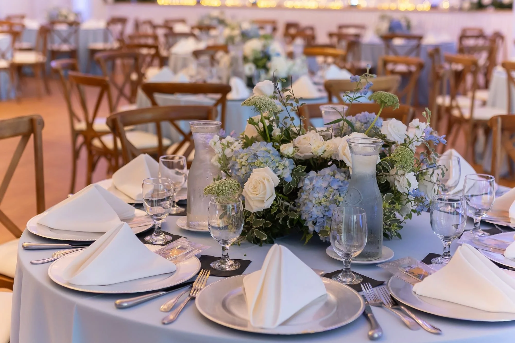 blue-white-floral-centerpiece-reception.JPG