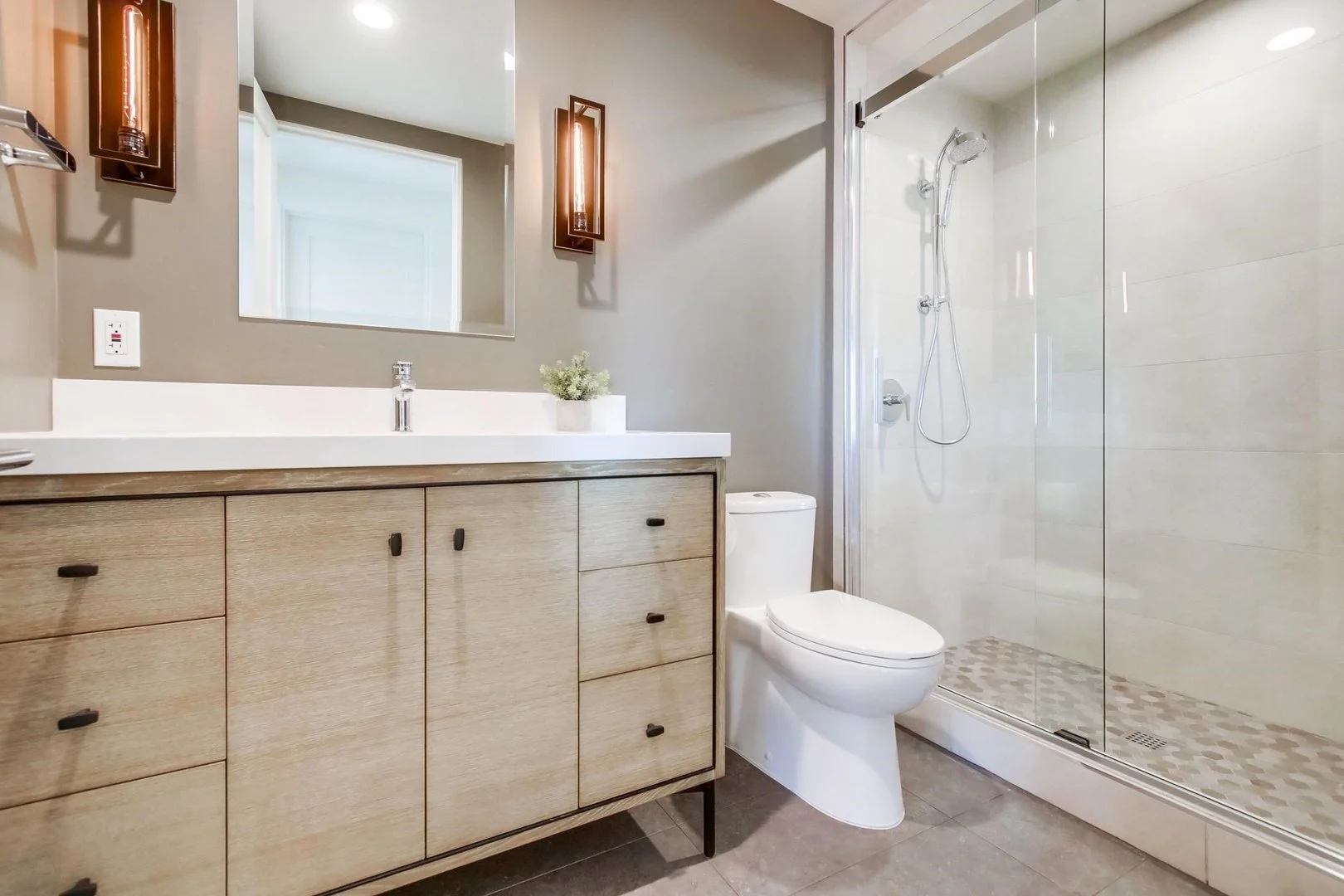 Interior 20_ADU Bathroom.jpg