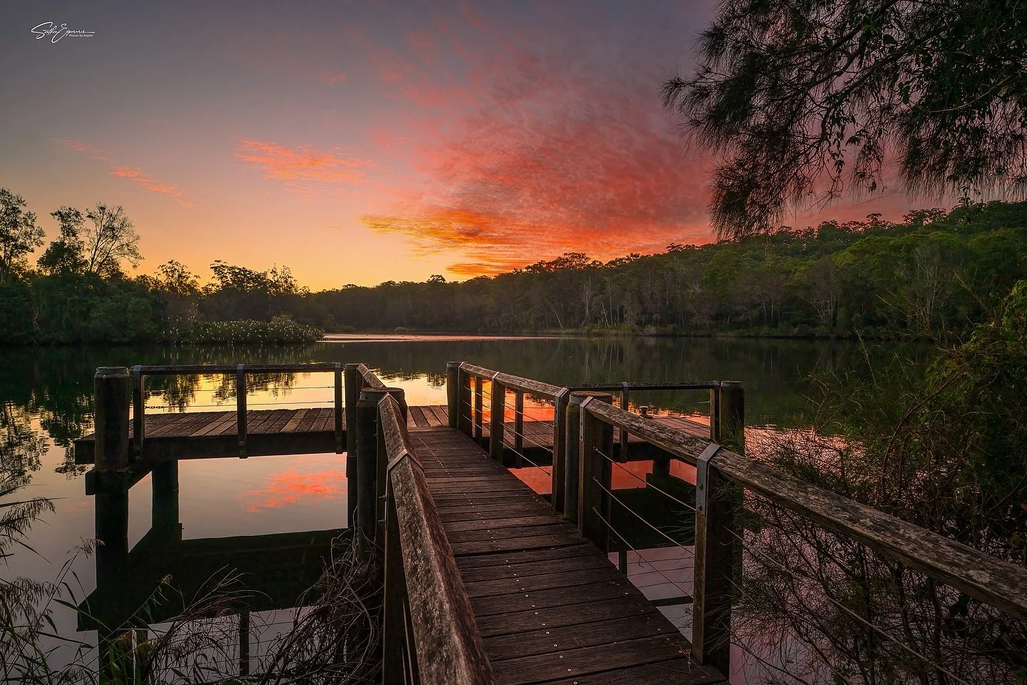 How's the serenity! Picture yourself fishing here this weekend...bliss. 📸🙏 @southonexposures for this beaut pic of this little wharf near Port Mac at Telegraph Point.