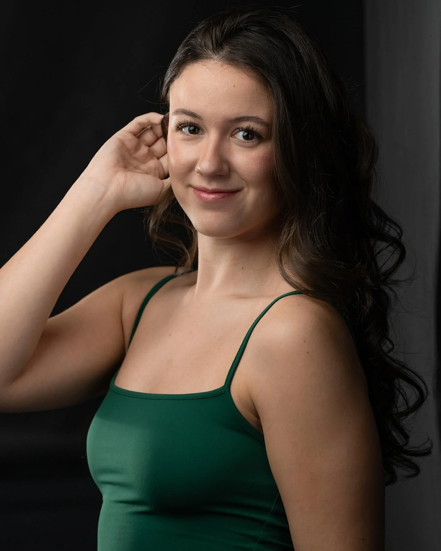 it&rsquo;s about time I retired my senior photos&hellip;

you&rsquo;re magical with a camera @reneeemaher !!!