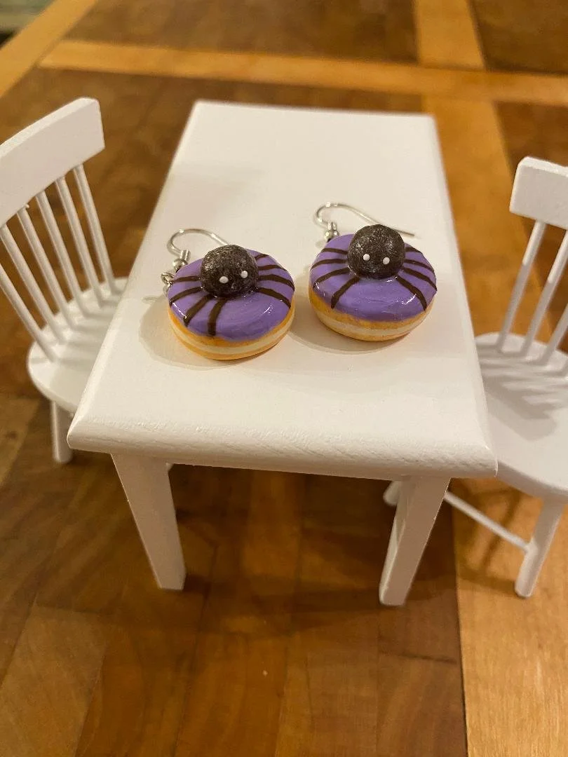 puple donut spooders.jfif