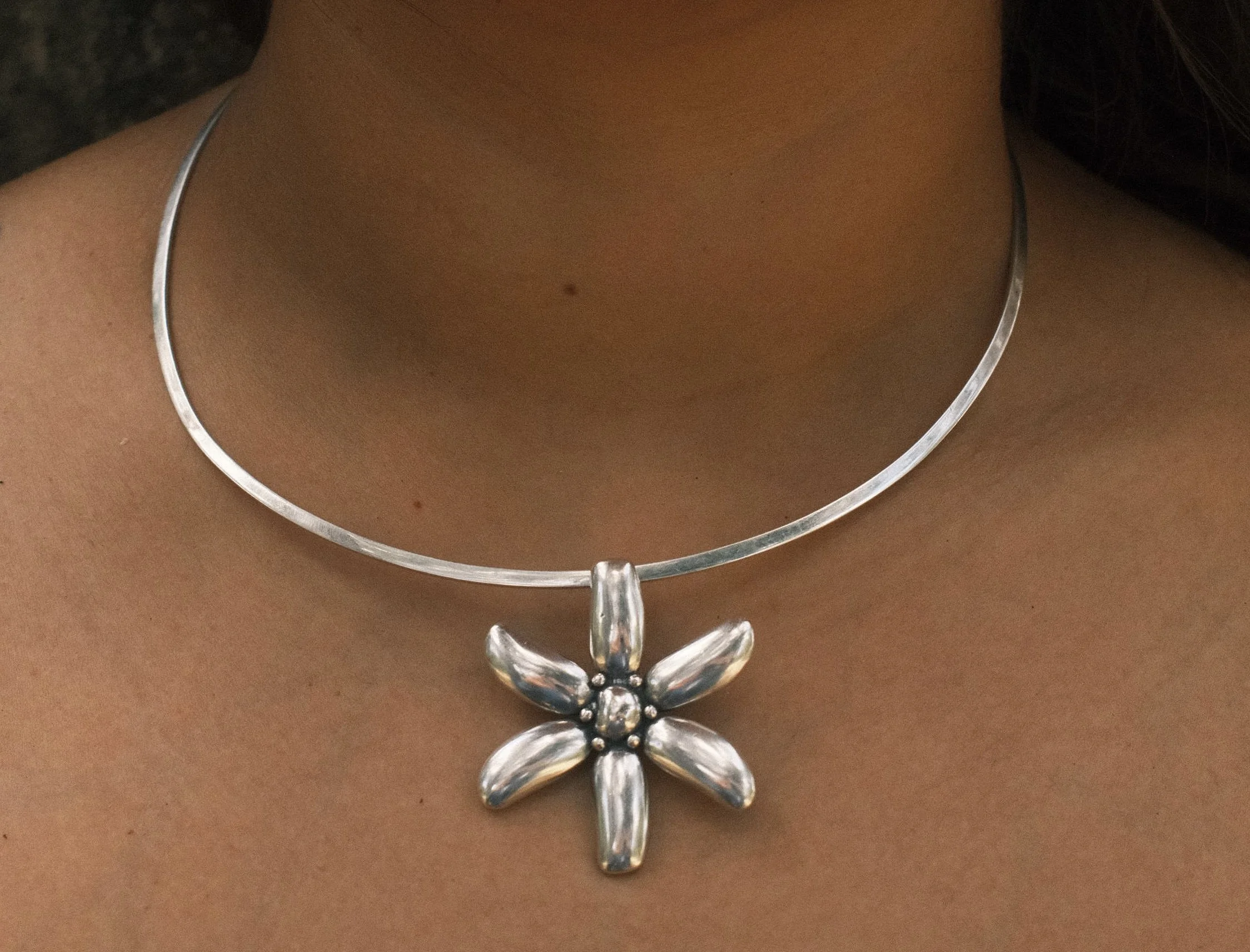 Metal Petals Choker