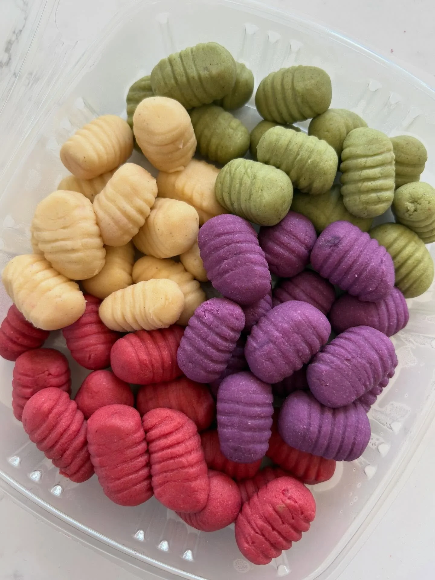 If we had to eat only one vegetable for the rest of our lives, can you guess what it would be? 

&hellip;&hellip;

🍠🍠🍠

#sweetpotatoes